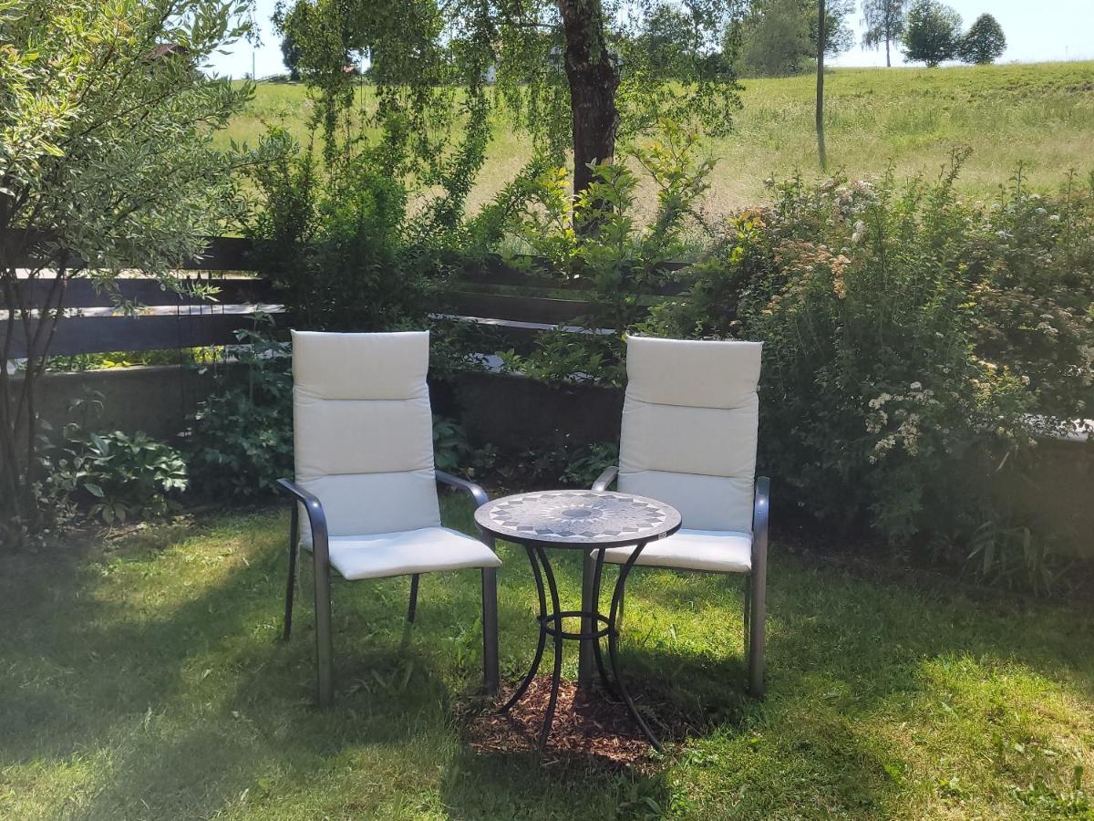I24Rooms - Gaestezimmer Mit Eigenem Garten Legau 외부 사진